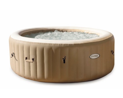 Ersatzbecken für Aufblasbaren Intex Whirlpool Pure Spa 128404GN/128426 sahara Aufblasbarer runder Whirlpool gefüllt mit Wasser.