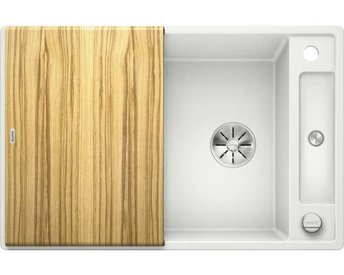 Spüle mit Schneidebrett