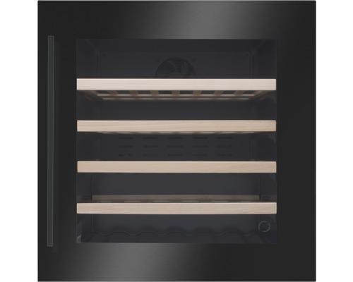 Weinkühlschrank mit Holzregalen