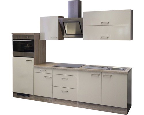 Komplette Küche mit Spüle, Herd, Dunstabzugshaube und Schränken