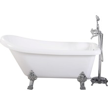 Freistehende Badewanne mit Armaturen