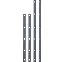 Verschiedene Lochplatten aus Metall in unterschiedlichen Längen.