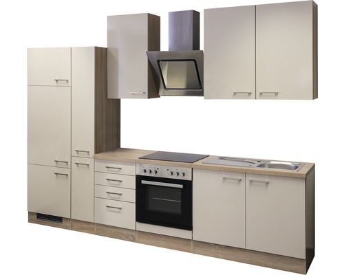 Küchenzeile mit Schränken, Dunstabzugshaube, Spüle und Elektrogeräten