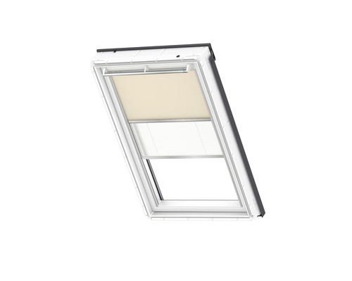 Dachfenster mit Jalousie und Rollo