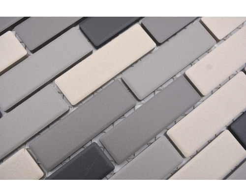 Mosaikfliesen in rechteckiger Form