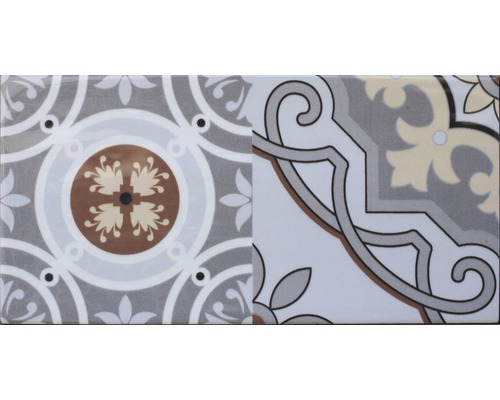 Dekorative Wandfliese mit Ornamentmuster
