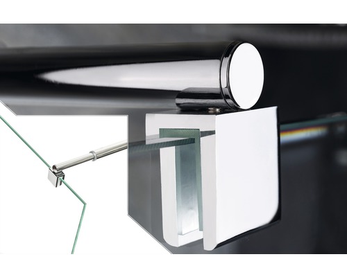 Detailaufnahme einer Glaskantenbefestigung
