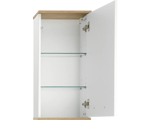 Offener Badezimmerschrank mit zwei Glasablagen