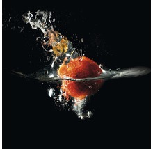Orange im Wasser