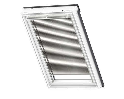 Dachfenster mit Jalousie zur Lichtregulierung