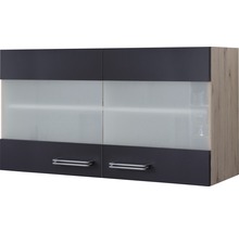 Hängeschrank mit vier Türen und Metallgriffen