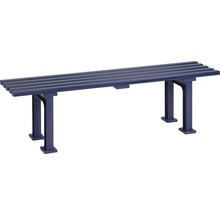 Blaue Sitzbank mit Lattenrost und Metallgestell