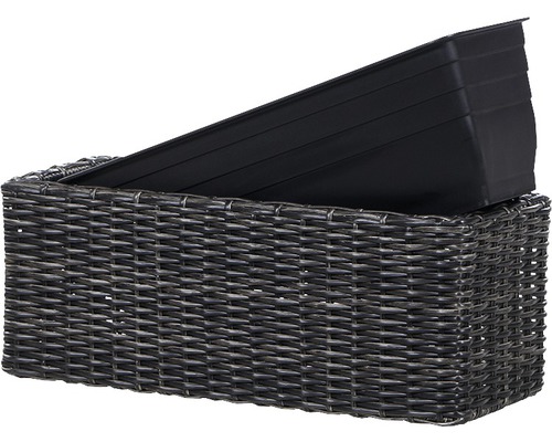 Blumenkasten aus geflochtenem Material mit Kunststoffeinsatz