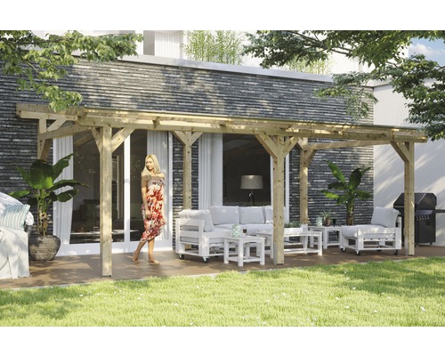 Terrassenüberdachung SKAN HOLZ Siena 648x250 cm natur Holzterrasse mit Gartenmöbeln und Grill im Außenbereich.