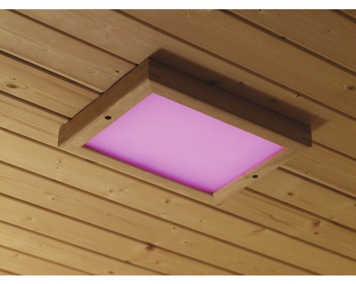 Deckeneinbaustrahler mit Holzeinfassung und farbigem Licht in Holzdecke
