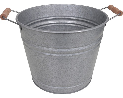 Eimer aus Metall mit Holzgriffen