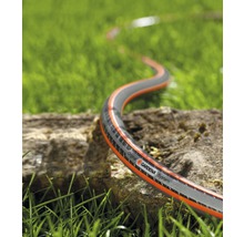 Gardena Gartenschlauch auf Rasen