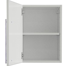 Offener weißer Spiegelschrank mit einem Einlegeboden
