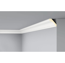 Zimmer mit Stuckprofil an der Decke