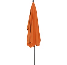 Geschlossener Sonnenschirm mit Ständer