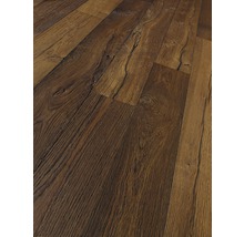 Verlegtes Laminat mit Holzoptik