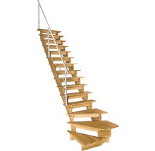 Holztreppe mit Metallgeländer