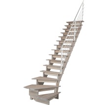 Holztreppe mit Metallgeländer