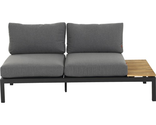Gartenlounge mit zwei Sitzelementen und Holzablage