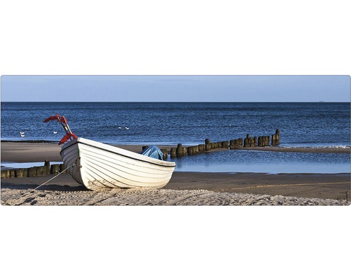 Badrückwand mySpotti Aqua Boat 1200x450x2 mm 151223 blau Ein weißes Boot liegt am Strand