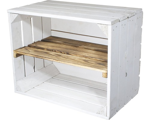 Weisse Holzkiste mit einem Regalbrett