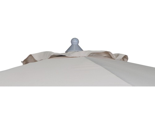 Detailansicht eines Gartenpavillons mit Stoffdach