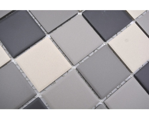 Quadratische Mosaikfliesen aus Keramik