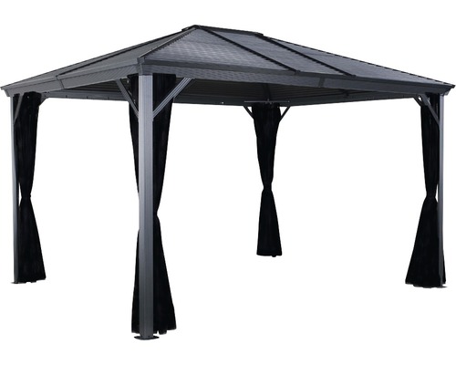 Pavillon mit Vorhängen für den Gartenbereich