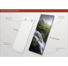 Glasbild mit Berglandschaft, inklusive Wandhalterung, zur Wandmontage geeignet