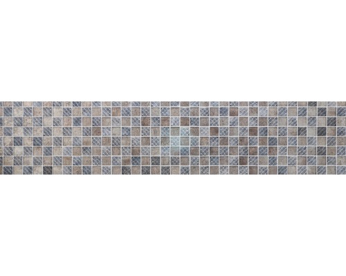 Mosaikfliese mit kleinen quadratischen Steinen