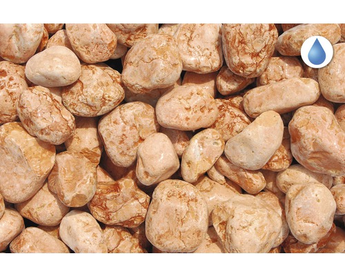 Nahaufnahme von Zierkies mit wasserabweisender Oberfläche