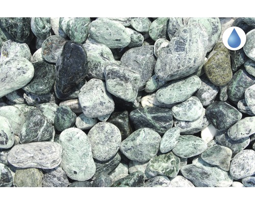 Viele dekorative, naturbelassene Zierkiesel