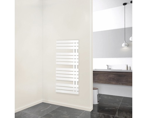 Designheizkörper Schulte Breda 1060X500 mm alpinweiß Badezimmer mit Heizkörper und Waschtisch