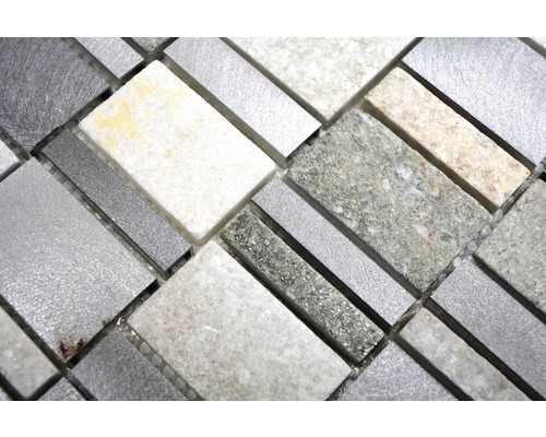 Mosaikfliese mit Stein- und Metalleffekt