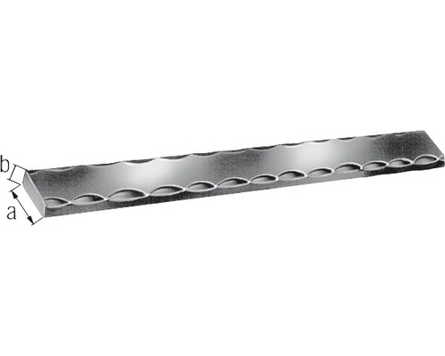 Metallleiste mit Aussparungen
