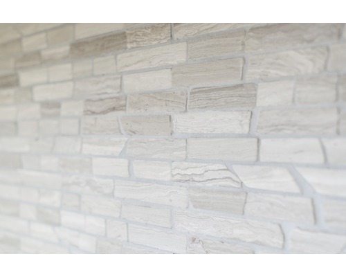 Wandfliesen mit Steinoptik