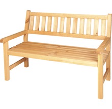 Holzbank für den Außenbereich mit Armlehnen und Lattenrost