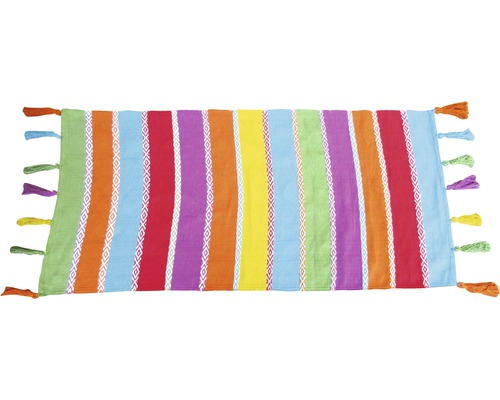 Gestrickter Teppich mit Streifen und Fransen