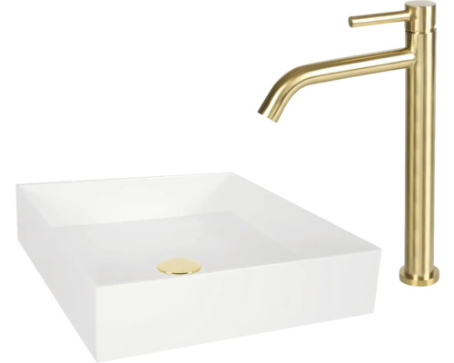 Vierkantiges Aufsatzwaschbecken mit goldener Armatur