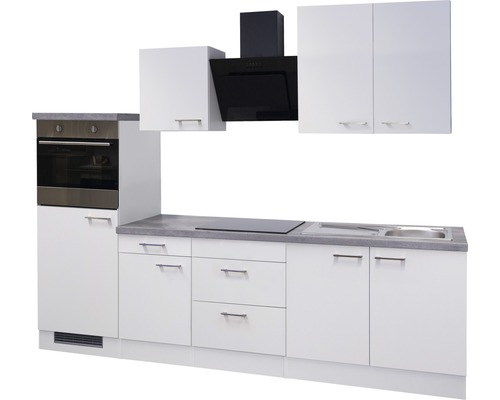 Küchenzeile mit Spüle, Herd, Backofen, Dunstabzugshaube und Hängeschränken