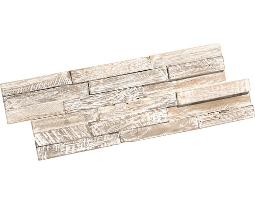 Holzverblendung aus mehreren Holzstücken