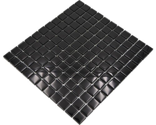 Mosaikfliese mit quadratischen, glänzenden Steinen