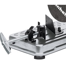 Einhell Metalltrennschleifer Detailansicht von Schraubstock und Schleifscheibe
