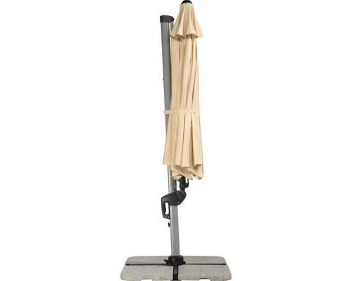 Geschlossener Ampelschirm mit Ständer für den Außenbereich