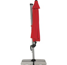 Geschlossener Ampelschirm mit Sockel